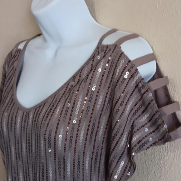 Sold - Picture 7 of 9